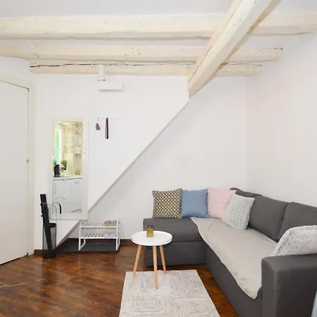 Apartament Pisinium *